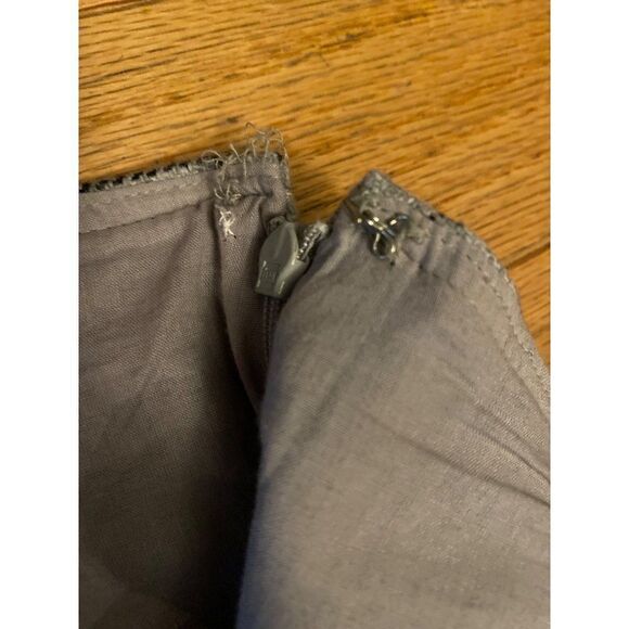 ASOS, women's grey square, front pockets, side zip, wool blend mini skirt size 6 - Picture 5 of 10